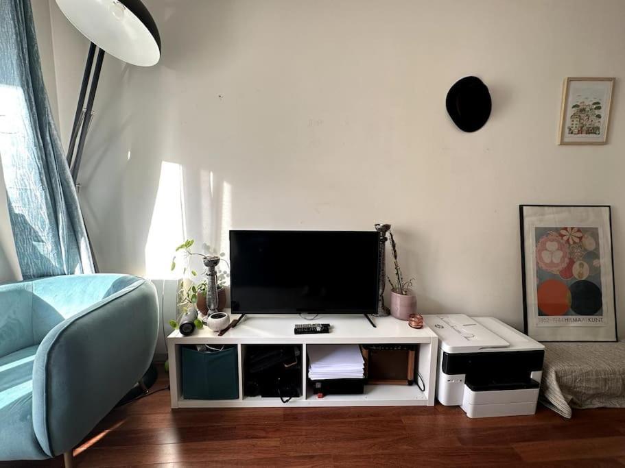 Appartement Lumineux Avec Balcon Levallois-Perret Exterior foto
