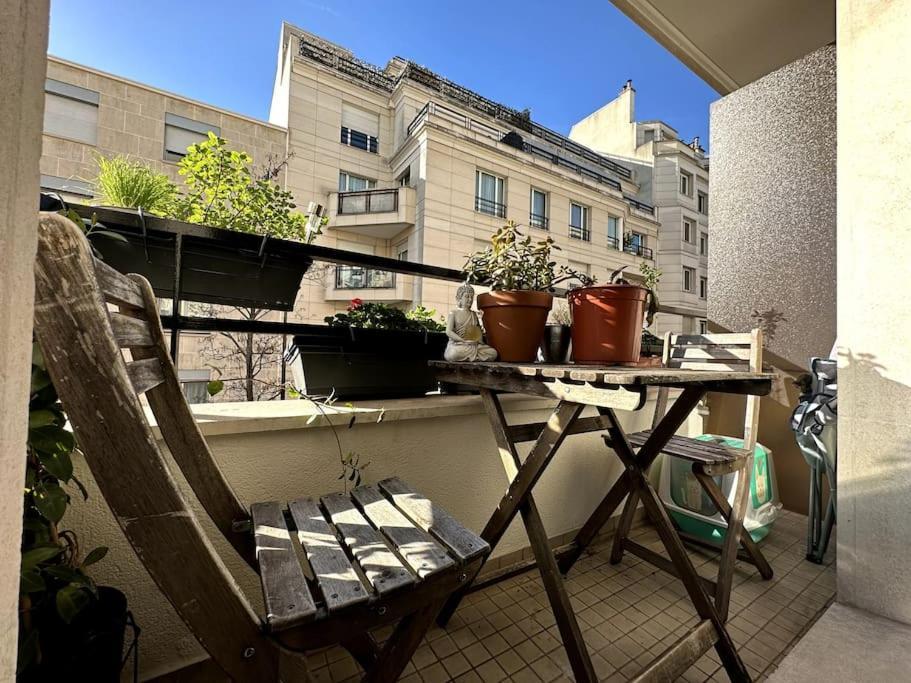 Appartement Lumineux Avec Balcon Levallois-Perret Exterior foto
